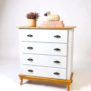 Cômoda Branca com Pés Imperial