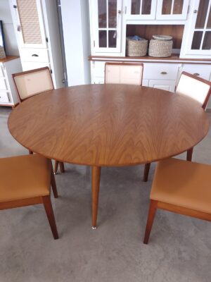 Mesa de Jantar Redonda 2810 04 Pés 120D